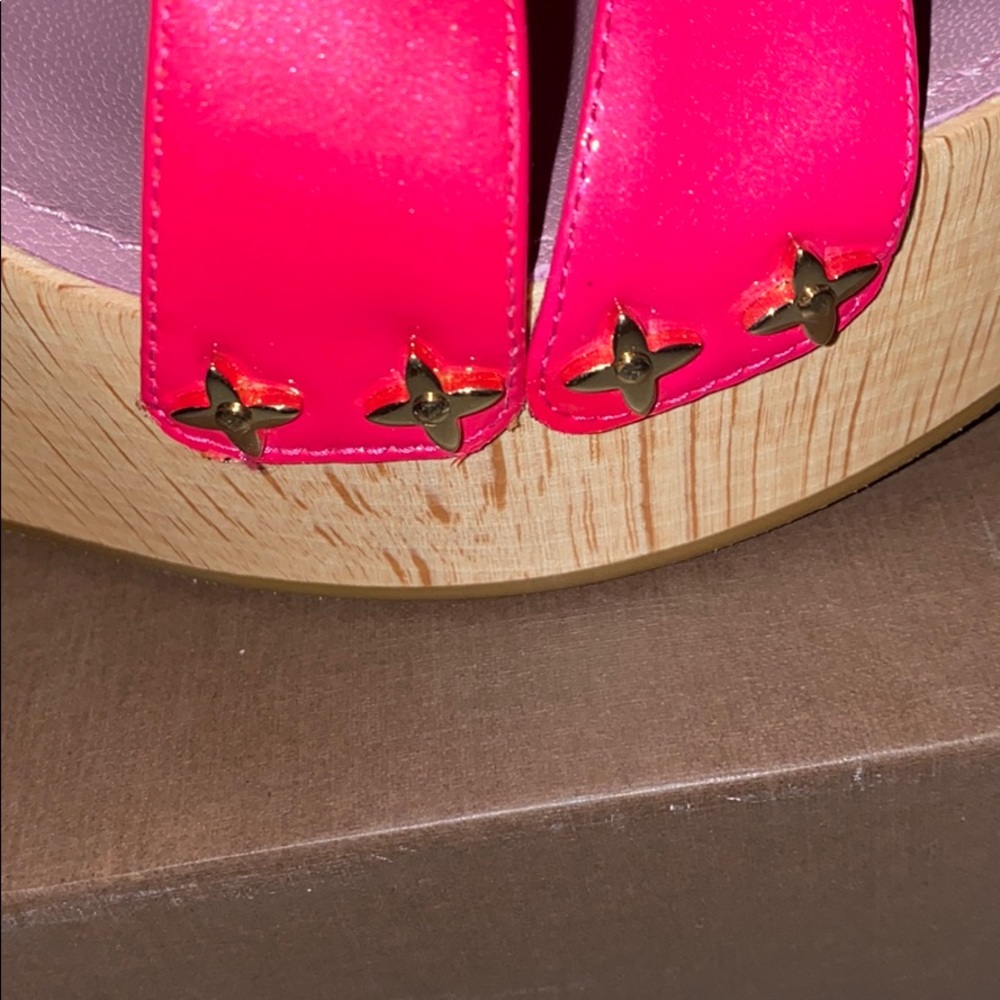 High heeled shoes - Picture 8 of 14